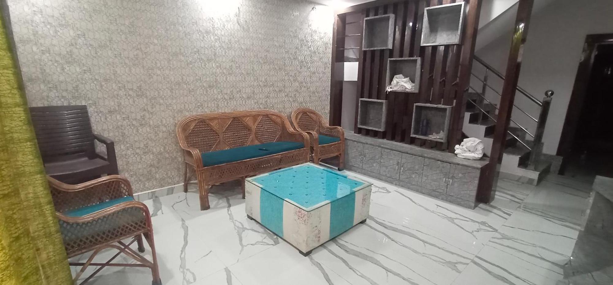 Osho Community Guest house *